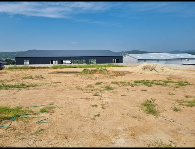 1,800M² WAREHOUSE TO LET IN RIVERSIDE INDUSTRIAL PARK